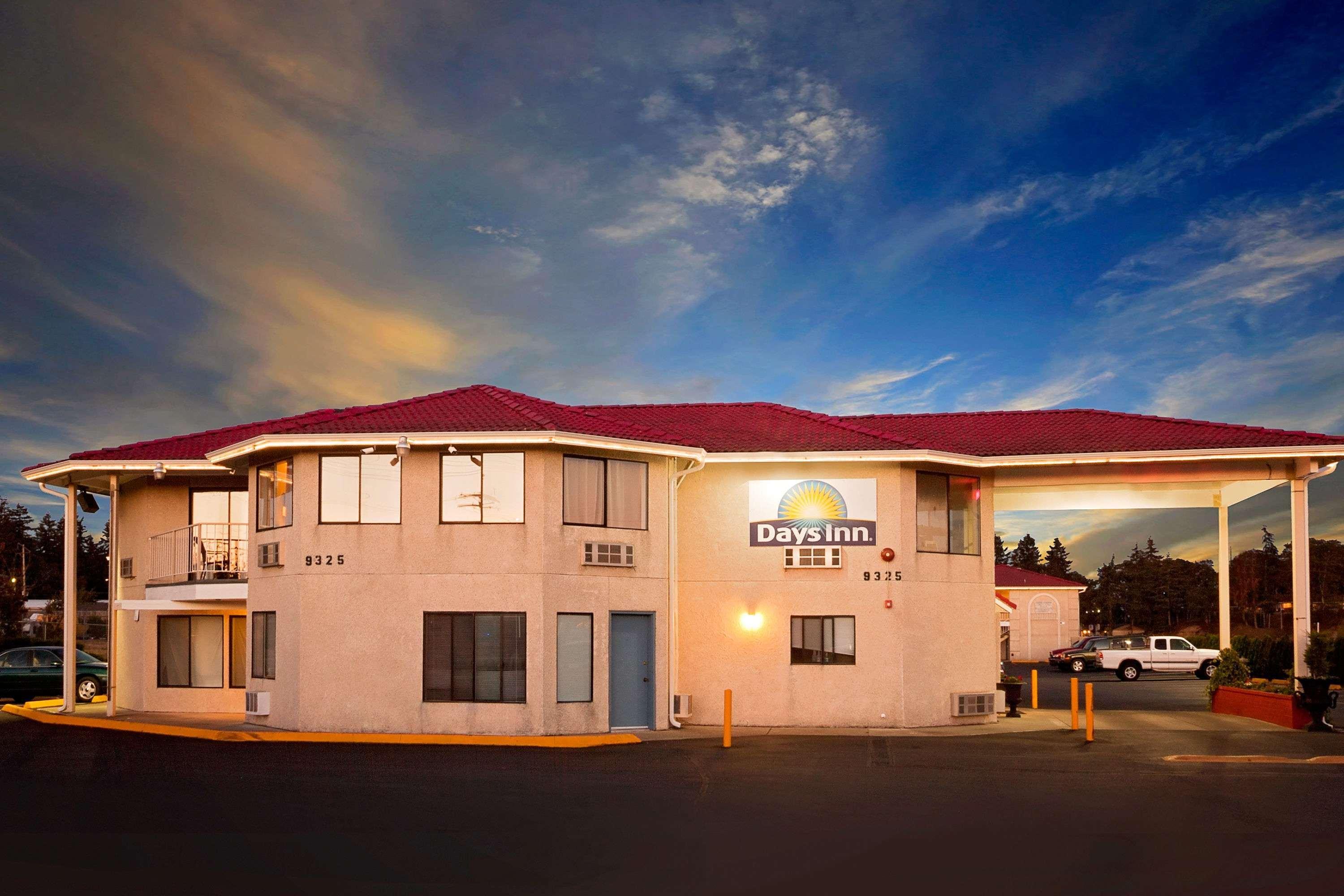 Days Inn By Wyndham Lakewood South Tacoma Exterior photo